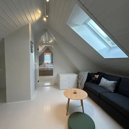 Charming City Apartment *